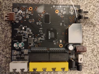 View of the entire PCB and chipset layout